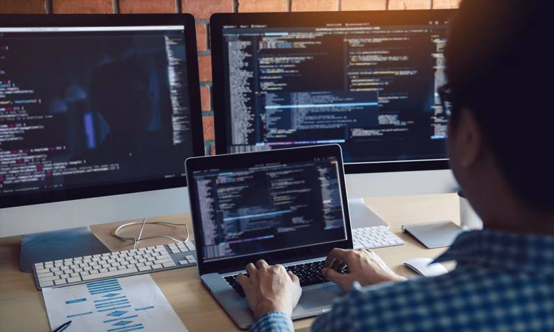 数据科学选型:R与Python如何赋能玉田县网站建设?